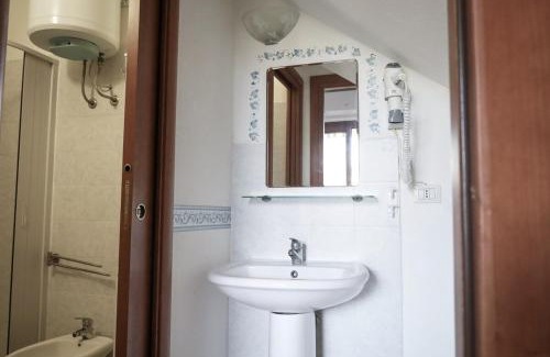 Pirotto Li Frati House | Mimosa Mare 2 min a piedi casa AC