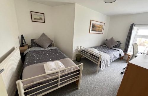 Trecynon House | Miners cottage(1840)Nr. Brecon,Tower Zip & Bike Pk