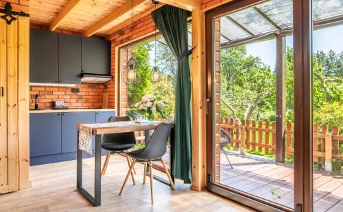Szczytna Cabin | Mini Apartament Powozownia - Azyl tylko dla Dorosłych