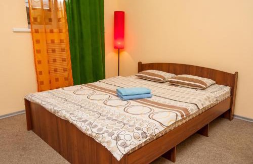 Lypky House | Mini Hotel near Arena City