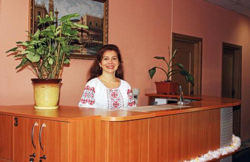 Desnyans'kyi District Hotel | Mini-hotel on Geroiv Energetykiv Street 18