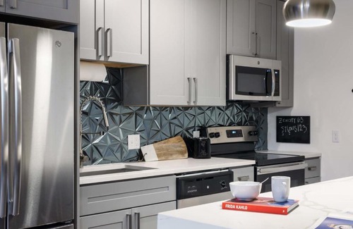 Near Southside Apartment | Mins to Downtown, Ballpark, Arch with Free Parking, W&D - Zencity at Bordeaux