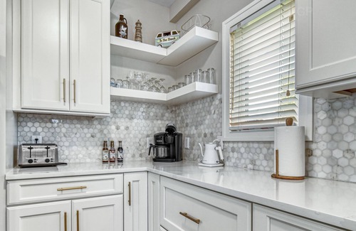 Douglas Condo | Minutes to the Beach, Douglas, & Saugatuck!