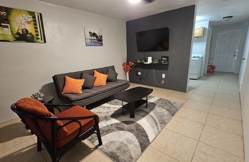 Crocus Hill Apartment | minutes to Town, Airport & Crocus Bay, apartment living beautiful courtyard.