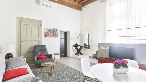 Lucca Historical Center Apartment | Miranda al Palazzo Dipinto