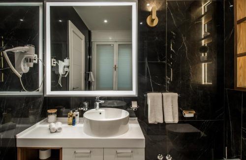 Split Bed & Breakfast | Miraval Luxury Rooms