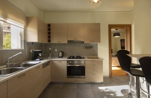 Makrigianni Apartment | MisaraliotouA3 · 3BR Prime APT a breath away from