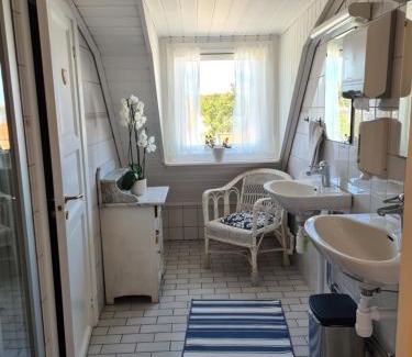 Sandhamn Bed & Breakfast | Missionshuset Bed & Breakfast