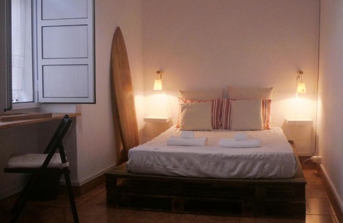 Angra do Heroismo House | Mistérios Surf Shack