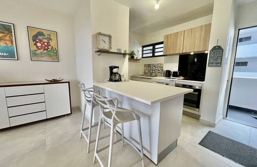 Faaa Condo | Mititai condo, sea view & pool, the quiet place near the airport