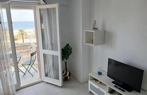 Mataro Apartment | MM4-Apto en 1ª linea de playa
