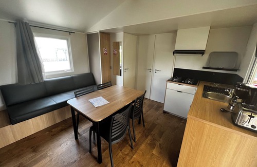Villeneuve-les-Maguelone House | Mobil-home N'est flower - 6pers 3ch - Camping de l'Arnel