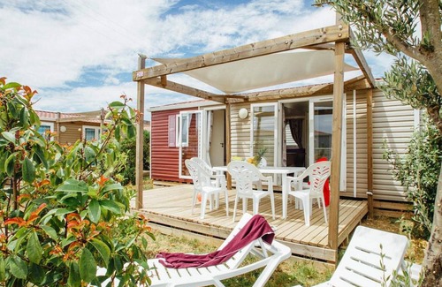 Bessan RV Rental | Mobile home