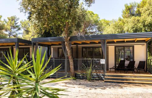 Biograd na Moru Resort | Mobile Homes & Bungalows Ljutić