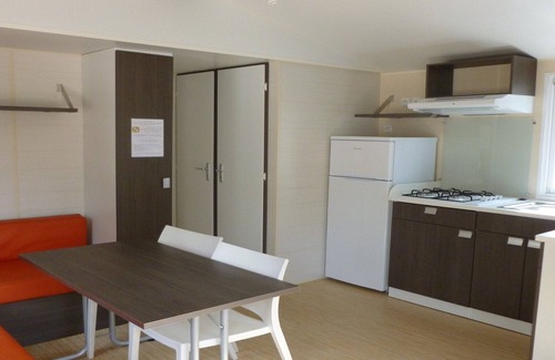 Sillans-la Cascade House | Mobilhome 2 Chambres Avec Terrasse