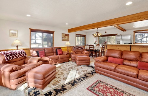 Big Bear Lake Ski Chalet | Mockingbird in Moonlight #2527