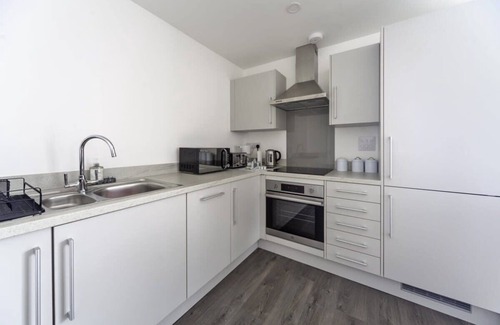 Willesborough Apartment | Modern 2 Bedroom Apartment in Ashford w Balcony
