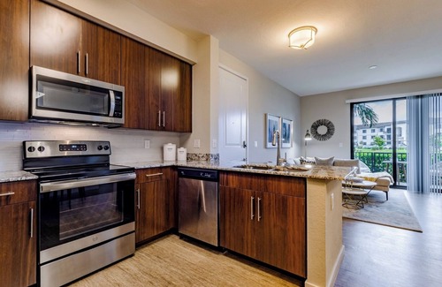 Three Oaks Apartment | Modern 2BR Fort Myers Condo | Pool, BBQ and Near Beaches