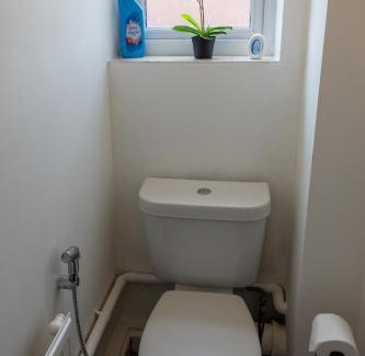Bradley Stoke Apartment | Modern 3-bed Bradley Stoke Self Check-in Free Parking Fast Wi-Fi