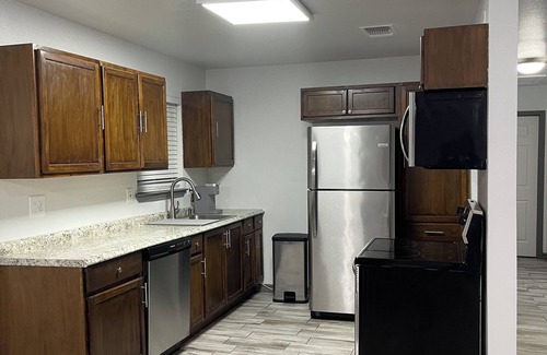 Amistad National Recreational Area House | Modern 3-bedroom 2-Bathroom home Conveniently located next to Texas Roadhouse!