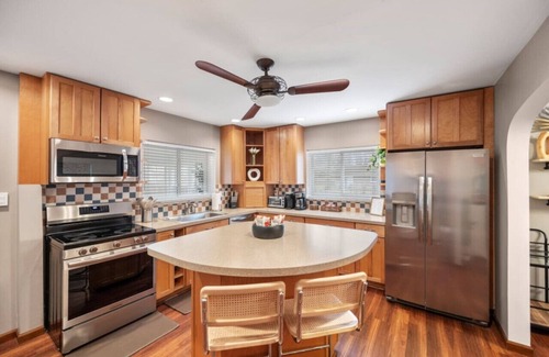 Clawson House | Modern 4BR Escape Near Downtown Clawson – Sleeps 8