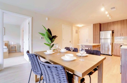 Jefferson Manor Apartment | Modern Alexandria Apt | Shopping & Metro Nearby