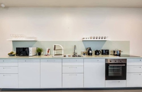 Quartier Sainte-Avoye Apartment | Modern and huge 3BD for 11 guests in Le Marais!