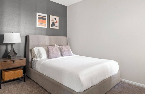 Sweetbriar Apartment | Modern Apartment in Prime Location (ID7911X89)