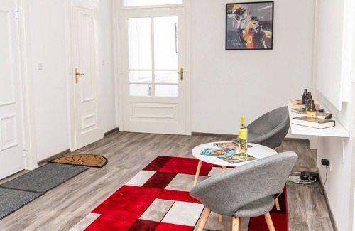 Old Town House | Modern Apartment in the Heart of the City Center!