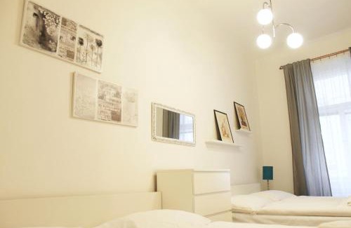 Nove Mesto Apartment | Modern Apartment Ve Smečkách 28