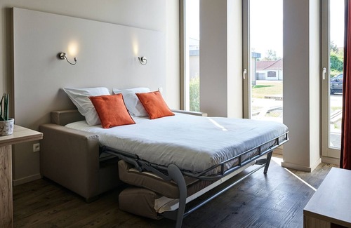 Westende Apartment | Modern Apartment With a Microwave, Near the Sea