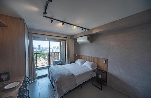 Santo Amaro Apartment | Modern Apt with Amazing View, Pool and Gym