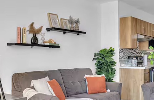 San Salvador Apartment | Modern apt with stunning city and mountain views