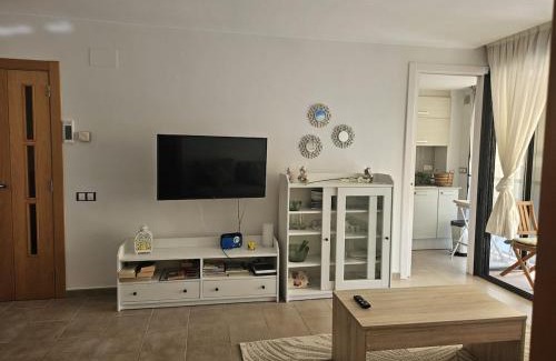 Segur de Calafell Apartment | Modern beach apartment