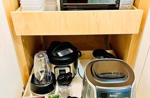 South Redondo Apartment | Modern, Beautiful, & Fun for Fam - Gated, Only steps from the Beach