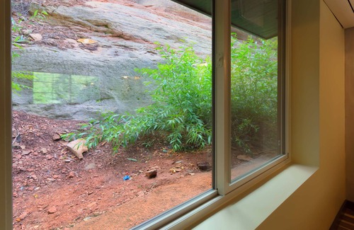 Sedona Cabin | Modern cabin for 4 with views of the red rocks and next to Slide Rock State park