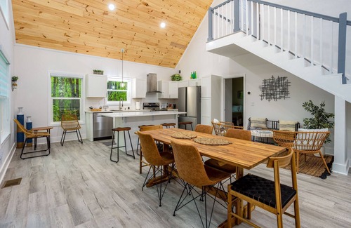 Westminster House | Modern Cabin on Lake Hartwell. Our newly cabin is perfect for your next getaway.
