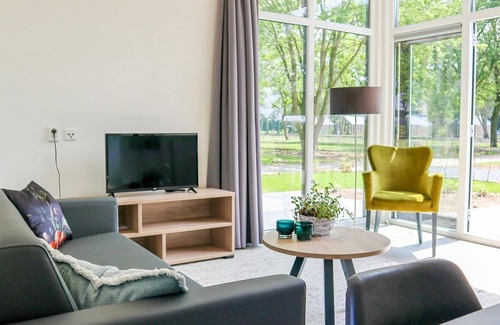 Hulshorst Ski Chalet | Modern chalet in a park near the Veluwemeer