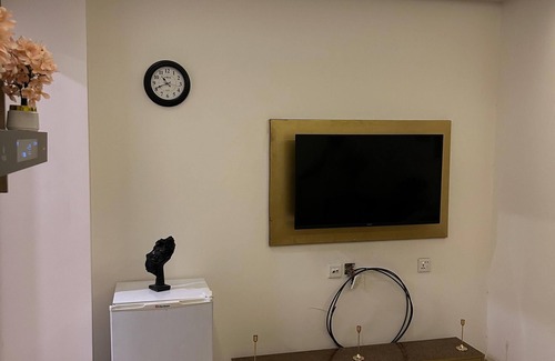 Rawalpindi Apartment | Modern Circular Retreat , Self Check-In, AirConditioning, Loveliest Space