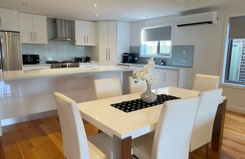 Keilor East Apartment | Modern Comfort in Keilor East