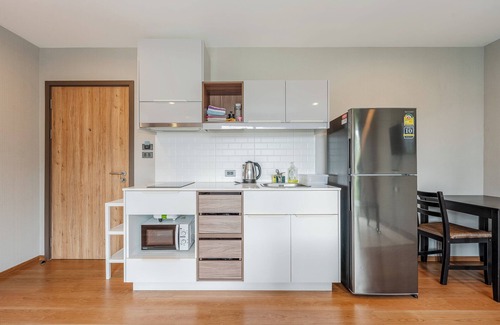 Rawai Apartment | Modern Condo Walk to Rawai Beach C188