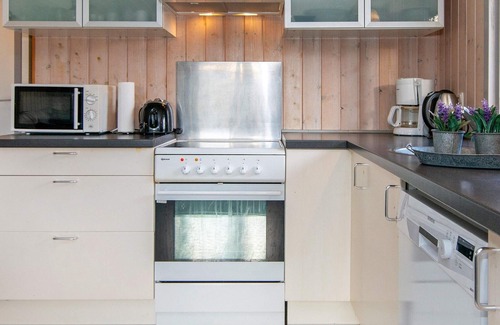 Arrild Ferieby House | Modern Cottage Oasis in Arrild