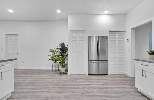 Little Haiti House | Modern & Cozy 5BD House in Buenavista/DesignDistrict