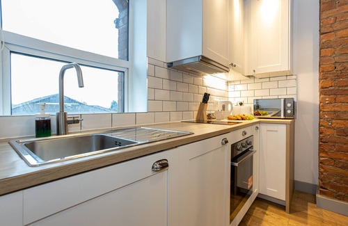 Salford Apartment | Modern Duplex Close to City Centre Old Trafford