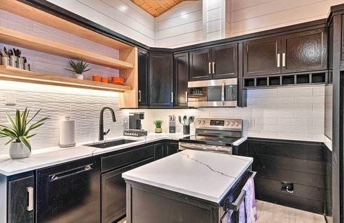 East Wenatchee Apartment | Modern East Wenatchee Studio on Working Farm!