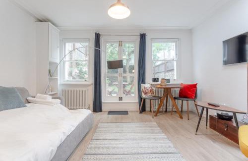 Camden Town Apartment | Modern Garden Apartment Camden