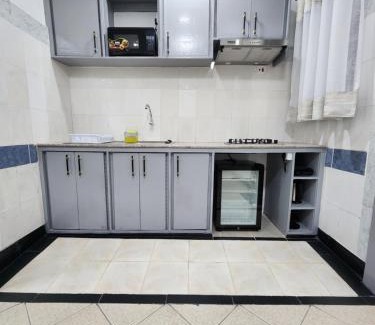 Shabab Hotel | Modern Guest House 2BR