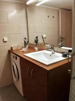 Ampelokipoi Apartment | Modern home, 6' from the Metro