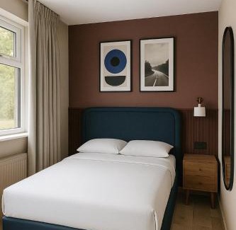 Ellesmere Port House | Modern Home 6bed En-suite Near Cheshire Oaks Near Chester Free Wi-Fi Free Parking Great for Work stays