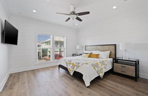 Riviera Beach House | Modern House with pool access near the beach!